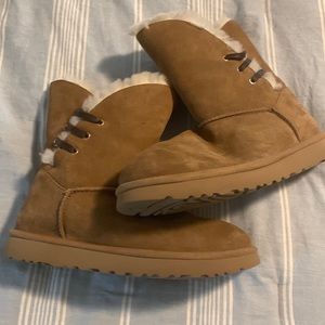 Women size 9 UGG